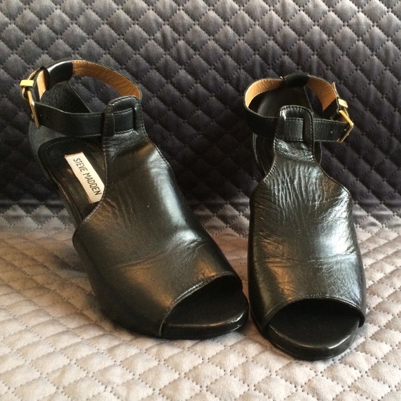 Steve Madden - Picture 1 of 4